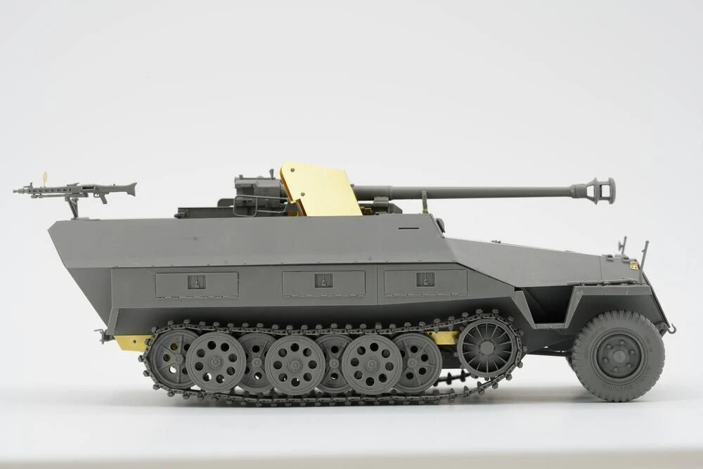 Border model - 1:35 Sd.Kfz.251/22 w 7.5cm PaK 40 ”Pakwagen” [3]
