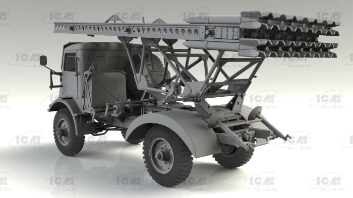ICM 35591 - 1:35 BM-13-16 Katyusha on W.O.T. 8 chassis [2]