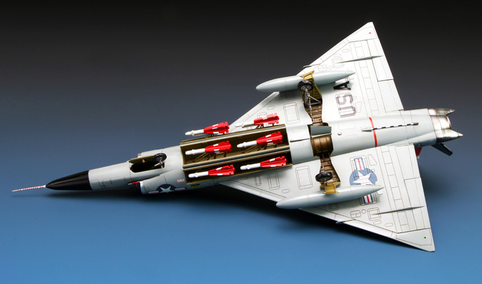 MENG DS-003 - 1:72 F-102A (Case X) [3]