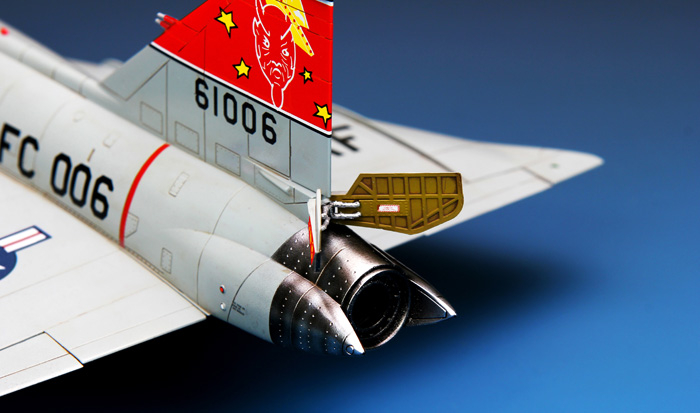 MENG DS-003 - 1:72 F-102A (Case X) [2]