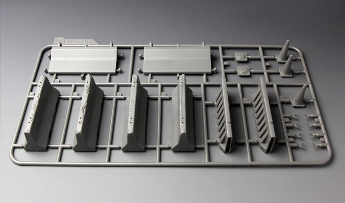 MENG SPS-012 - 1:35 Concrete & plastic barrier set [3]