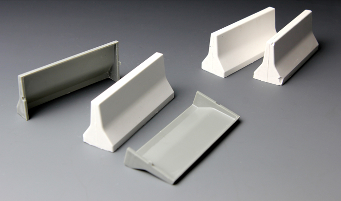 MENG SPS-012 - 1:35 Concrete & plastic barrier set [4]