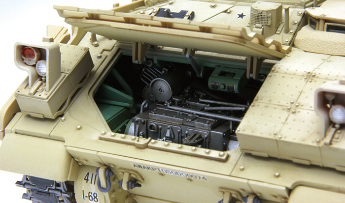 MENG SS-004 - 1:35 M2A3 Bradley BUSK III [2]