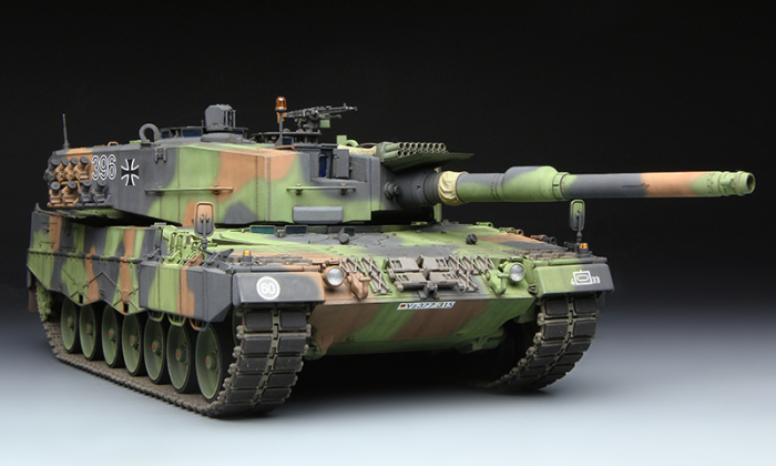 MENG TS-016 - 1:35 German Main Battle Tank Leopard 2 A4 [9]