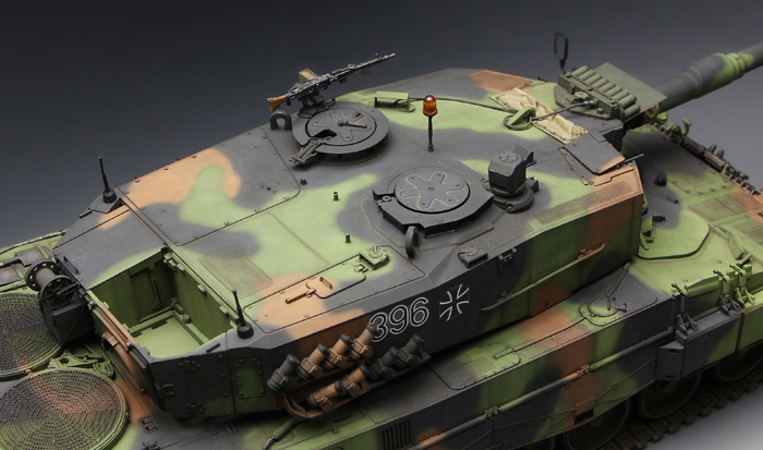 MENG TS-016 - 1:35 German Main Battle Tank Leopard 2 A4 [6]