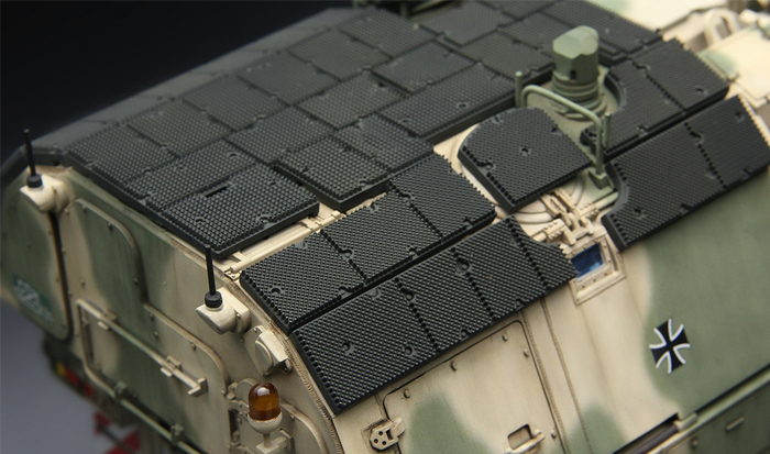 MENG TS-019 - 1:35 German Panzerhaubitze 2000 W/Add-On Armor [4]