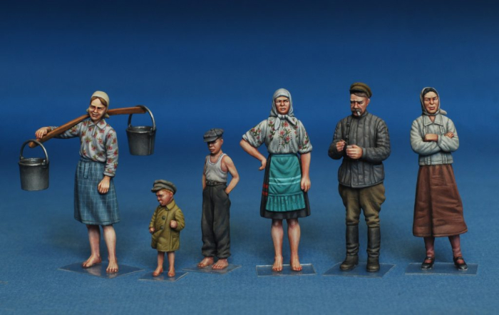 Miniart 38011 - Soviet Villagers - 6 figures 1:35 [3]