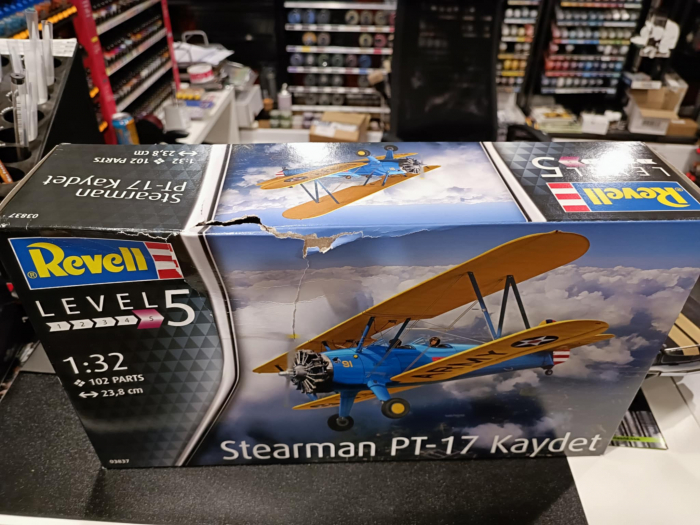 Revell  - 1:32 Stearman PT-17 Kaydet (ambalaj deteriorat) [3]
