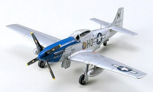 TAMIYA 60749 - 1:72 P-51D Mustang - North American [1]
