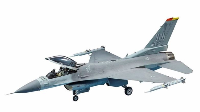 TAMIYA 60788 - 1:72 Lockheed Martin F-16CJ [Block 50] Fighting Falcon (full equipment) - 1 figure [2]