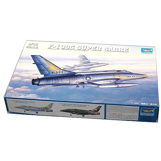 Trumpeter 02838 - 1:48 F-100C Super Sabre [1]