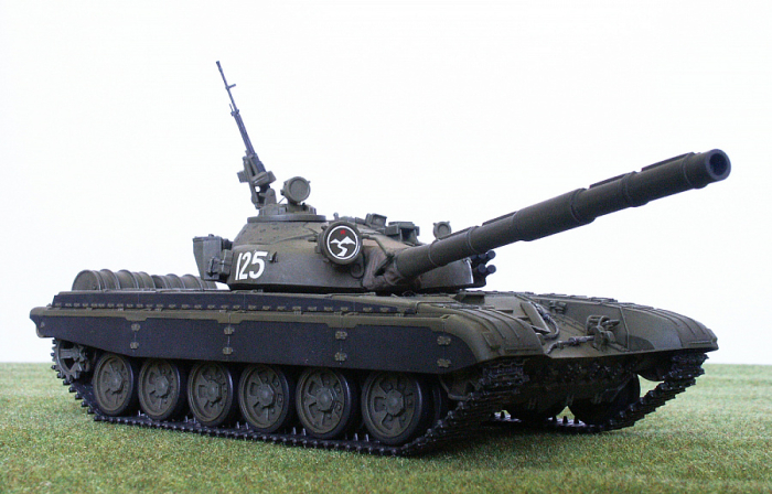 Zvezda 3550 - 1:35 T-72B [3]
