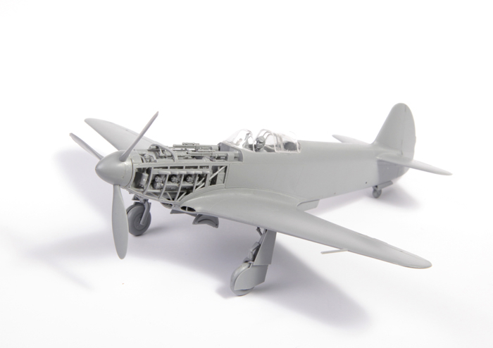 Zvezda 4814 - 1:48 YAK-3 Soviet Fighter [2]