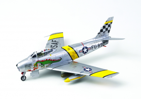 Academy 12234 - 1:48 F-86F HUFF [1]