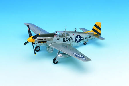 Academy 12441 - 1:72 P-51C [1]