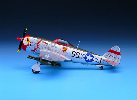 Academy 12491 - 1:72 P-47D "BUBBLE-TOP" [2]