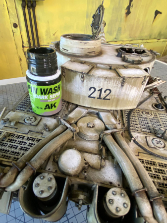 AK Interactive 324 - Dark Sepia Pin Wash [3]