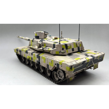 Amusing Hobby 35A065 - 1:35 KF51-U Main Battle Tank [2]
