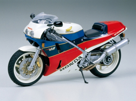 Motociclete - TAMIYA 14057 - 1:12 Honda VFR750R RC30