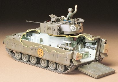 Kituri machete - TAMIYA 35132 - 1:35 U.S. M2 Bradley IFV - 1 figure