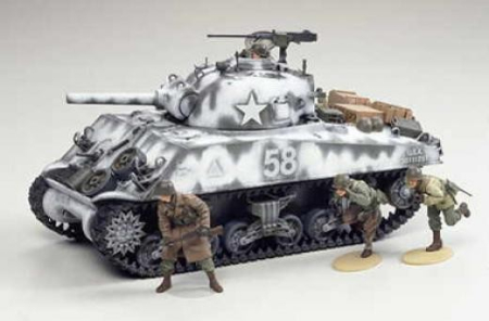 Kituri machete - Tamiya 35251 - 1:35 M4A3 Sherman 105Mm Howitzer - Assault Support