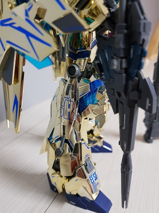 HCD0073. MG PHENEX HOLOGRAM BLUE WATER DECAL [9]