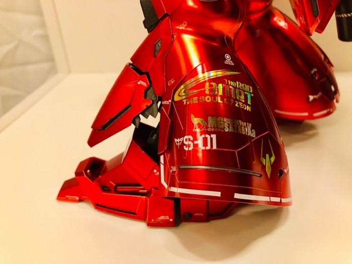 HCD0852. MG SAZABI WHITE H+GOLD H WATER DECAL [2]