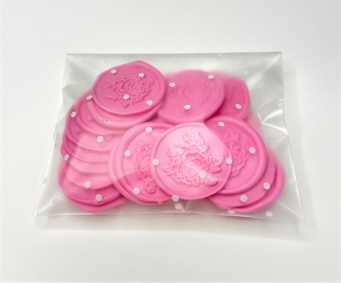 Sigiliu din ceara pentru invitatii nunta/botez, roz, model trandafir sau crin, autoadeziv, 25 buc/set. Ambalare: punga opaca cu buline albe. [4]