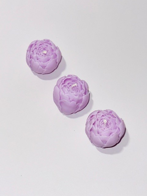 Set Iris - 3 lumanari parfumate din ceara de soia, in forma de bujori [3]