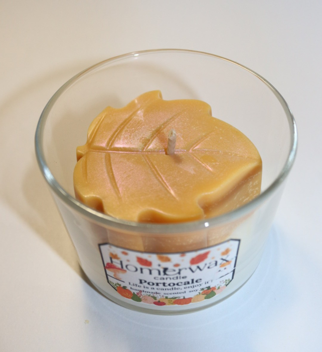 Lumanare parfumata din ceara de soia, model Frunza, aroma Portocale, 110 g [4]
