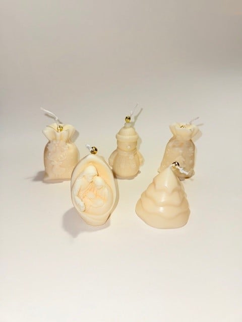 Sacul lui Mos Craciun cu model de BRAD - lumanare decorativa, parfumata din ceara de soia - clopotel, 67 g - editie speciala [7]