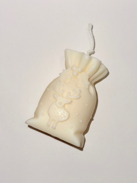 Sacul lui Mos Craciun cu model REN - lumanare decorativa, parfumata din ceara de soia - clopotel, 72 g - editie speciala [4]