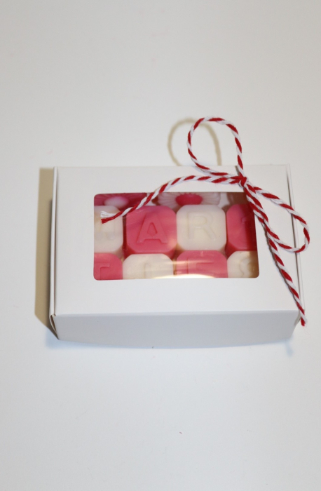 Litere, cifre si margarete parfumate, ceara de soia, wax melts, 44 g - editie Martie [5]