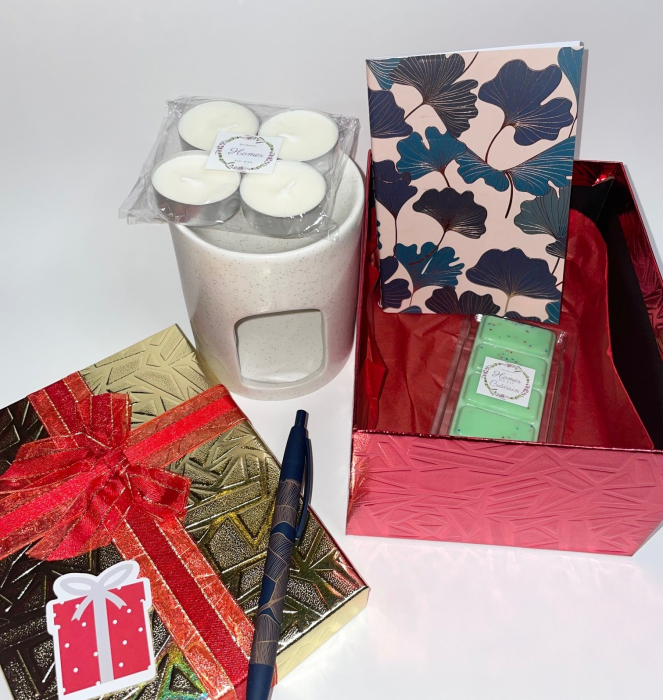 Cutie eleganta de Craciun, vas bej de ceramica, snap bar, ceara parfumata de soia, handmade, aroma Craciun, 50 g set 4 lumanari tip pastila [2]