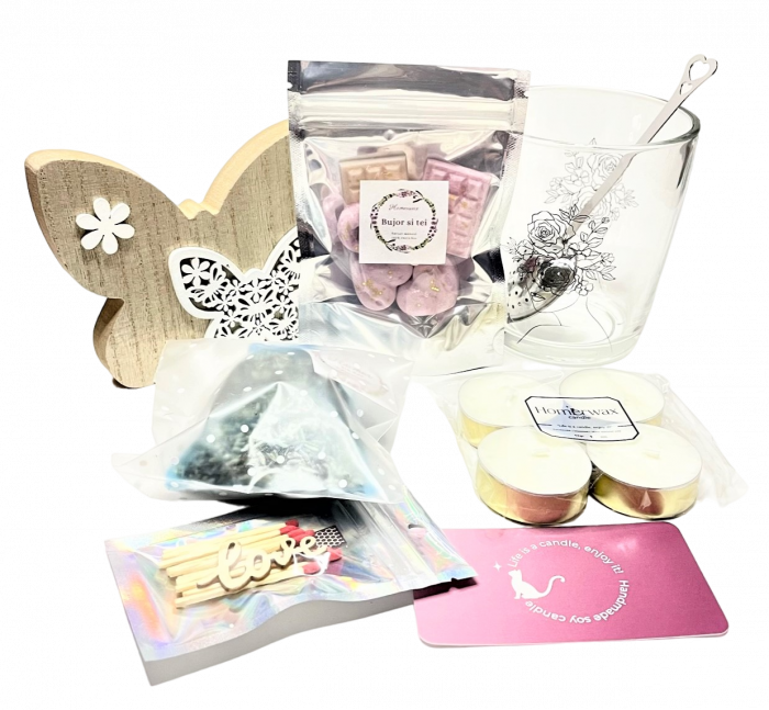 Cutie eleganta cu decoratiune de lemn in forma de fluture, cana de sticla, infuzor pentru ceai, set wax melts Bujor si tei, 4 lumanari aurii tip pastila, saculet organza cu flori uscate de Lavanda, handmade [3]
