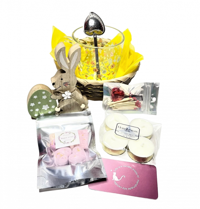 Cosulet cu decoratiune de lemn in forma de iepure cu ou, cana de sticla, infuzor pentru ceai, set wax melts Bujor si tei, 4 lumanari argintii tip pastila, handmade [5]