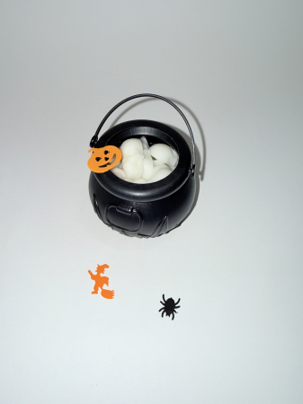 Cazan cu capete de schelet [3]