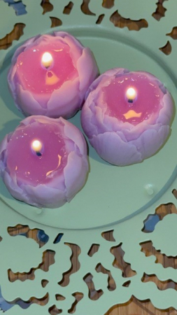 Set Iris - 3 lumanari parfumate din ceara de soia, in forma de bujori [7]