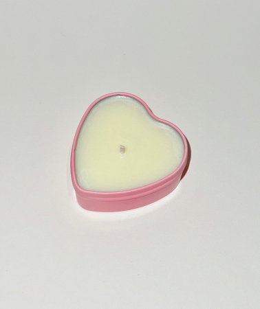Lumanare parfumata din ceara naturala de soia, in recipient metalic reutilizabil, in forma de inima, culoare roz, cantitate ceara 40 g, arome: Alien sau La vie est belle [3]