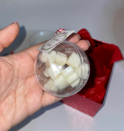 Cutie eleganta de Craciun, vas alb de ceramica, glob cu ceara parfumata de soia, handmade, aroma Cookies, 20 g [3]