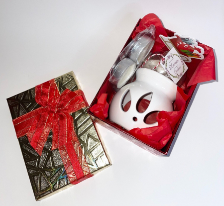 Cutie eleganta de Craciun, vas alb de ceramica, glob cu ceara parfumata de soia, handmade, aroma Cookies, 20 g [1]