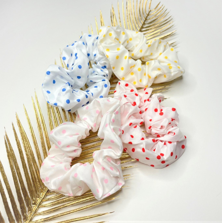 5 modele de elastice pentru par: - Buline - Flori - Puncte - Patratele - 2 variante : tonuri de culori deschise si inchise Skin-friendly , long-lasting; soft, lightweight Ambalate intr-o punga transparenta din celofan [3]