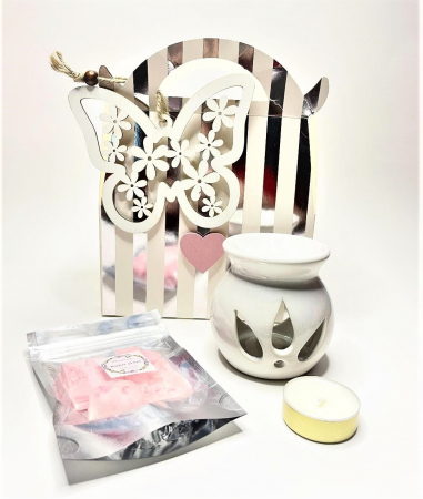 Cutie eleganta cu decoratiune de lemn in forma de fluture, vas alb de ceramica, set wax melts Bujor si tei, 4 lumanari pastila neparfumate aurii, handmade [3]