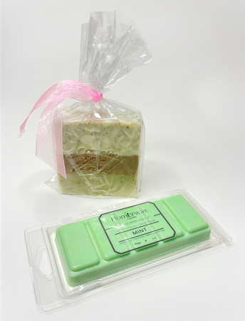 Setul contine: Snap bar cu ceara parfumata de soia, aroma Menta, clam shell, 50 g; Sapun natural pentru ten acneic si incarcat, Techir, Namol si Tea Tree, 120 g.   [4]