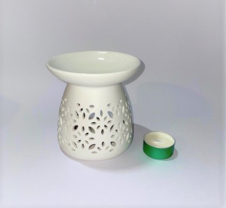 Vas de ceramica mare de culoare alba, aspect mat. [4]