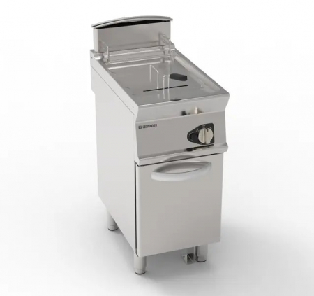 Friteuse - Friteusa gaz cu 1 cuva pe suport neutru inchis cu 1 usa, capacitate 17 Lt