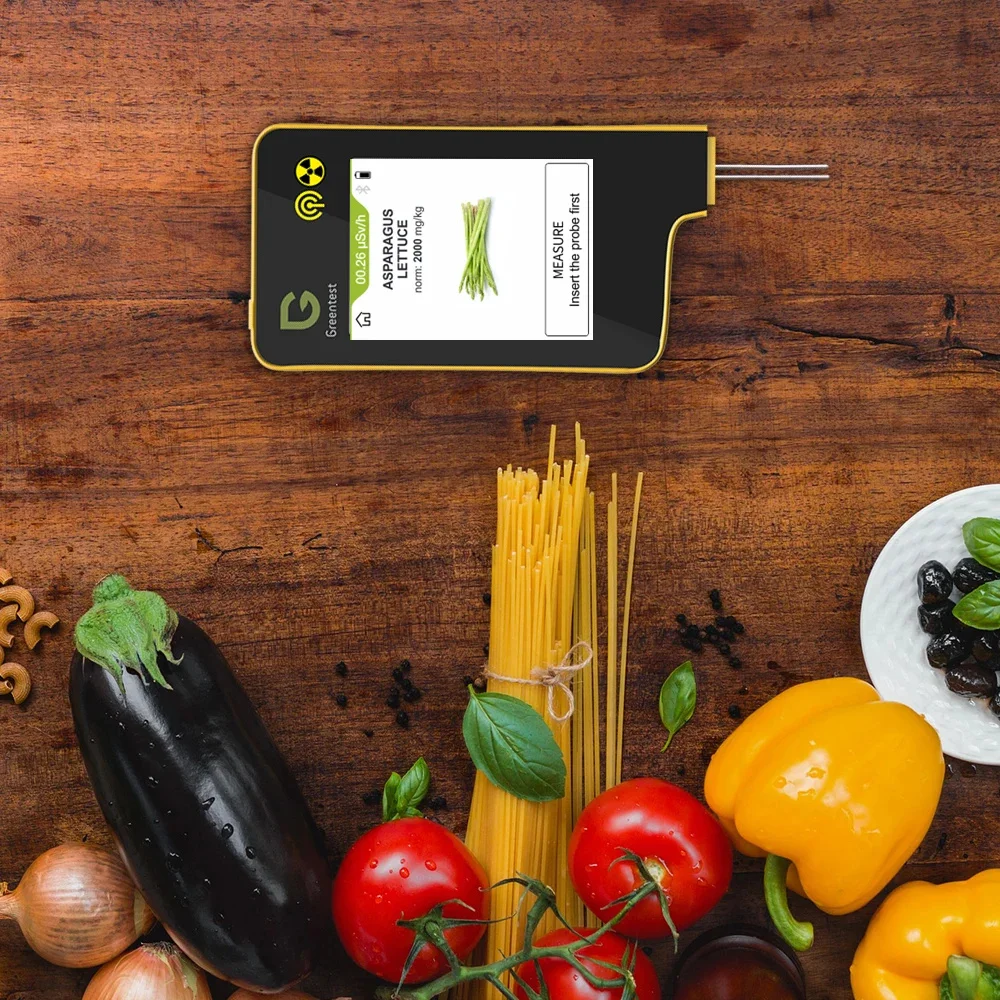 Set Testere digitale Greentest ECO 8 pentru masurarea concentratiei nitratilor din fructe, legume, carne, peste, a calitatii apei, a umiditatii si temperaturii, a radiatiilor nucleare si electromagnet [3]