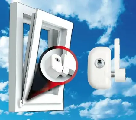 Siguranță Fereastră PVC Stejar Auriu pentru Copii - Protecție și Securitate [3]