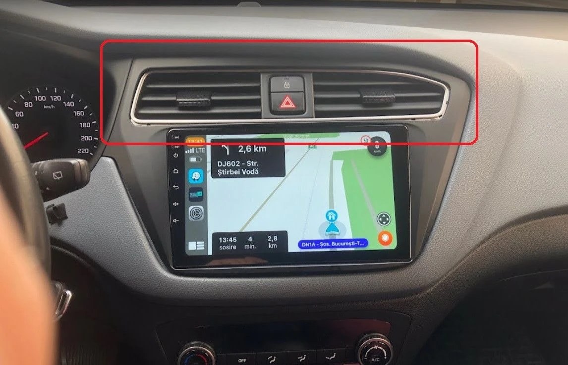 Hyundai i20 2018-2020 – spațiul rămas la grilele de ventilație