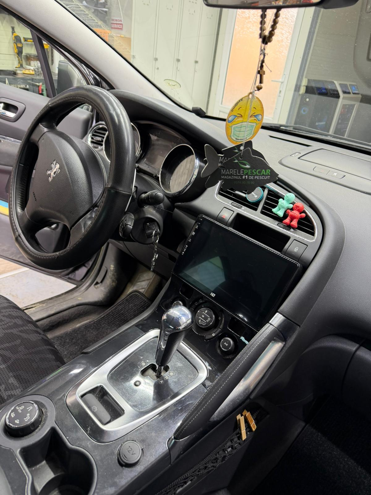 Multimedia HUB64 Peugeot 5008 2010 - S4 Lite Series